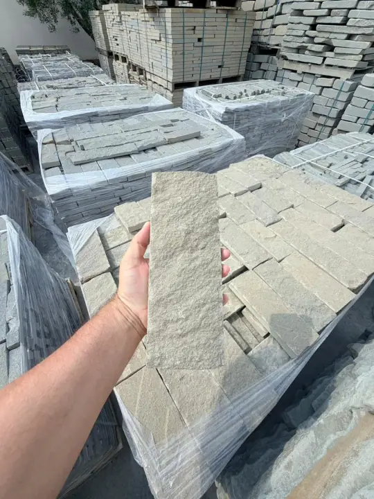 Raw and unedited LITHOS PRIME stone photograph 006