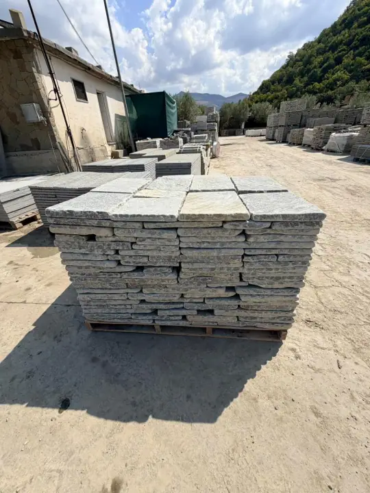 Raw and unedited LITHOS PRIME stone photograph 060